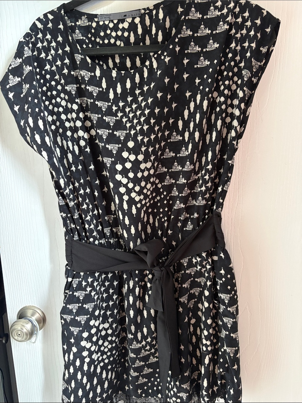 Zara Black & Cream Printed above the knee Dress with Tie Belt